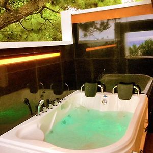 Suite Hot Tub